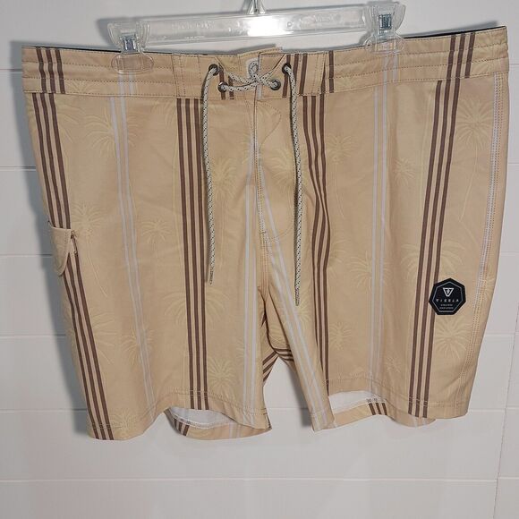 VISSLA Twentynine Mens 16.5" Board Shorts Size 38 Upcycle Coconut Phathom Palms - Picture 2 of 10